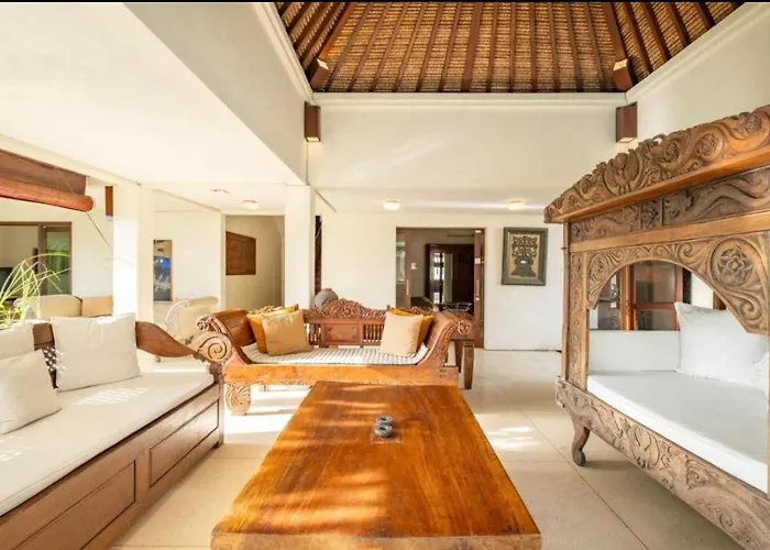 4 Bedroom Private Umalas 2 Семиньяк