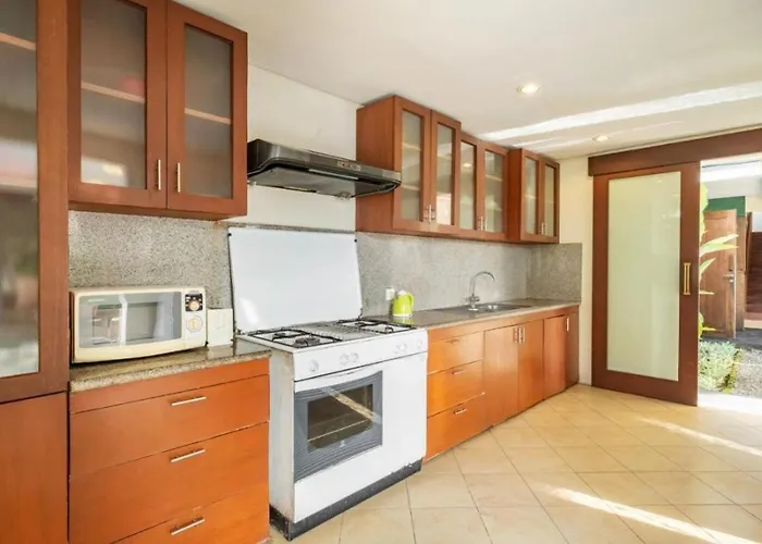 4 Bedroom Private Umalas 2 *